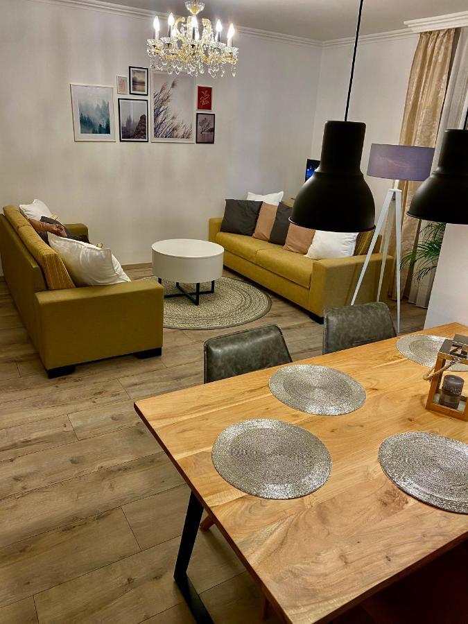 Home Sweet Apartment Xl Buk Bagian luar foto