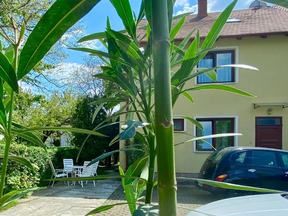 Home Sweet Apartment Xl Buk Bagian luar foto
