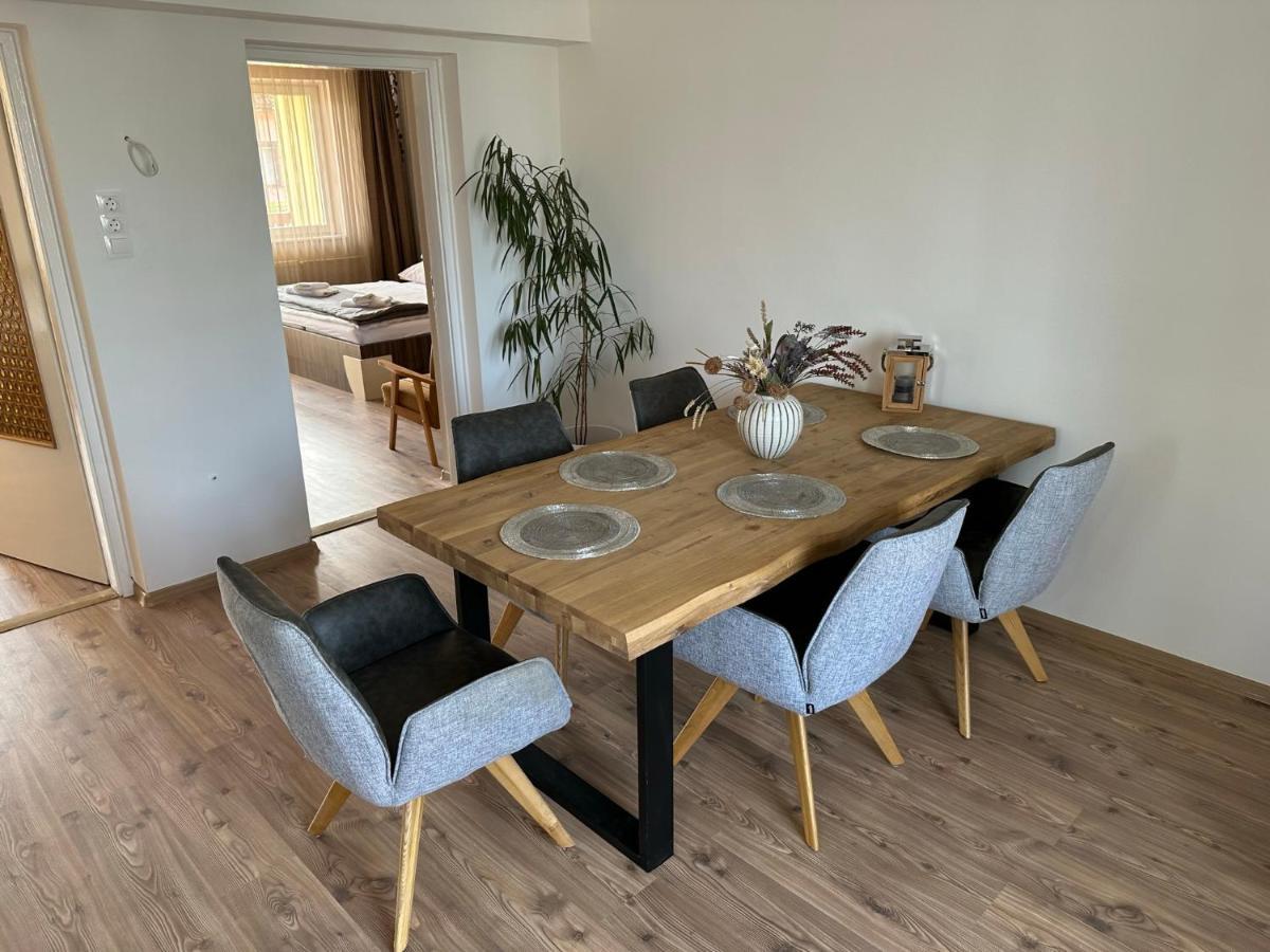 Home Sweet Apartment Xl Buk Bagian luar foto