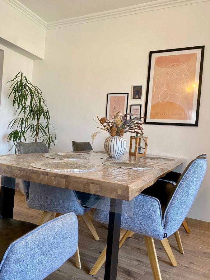 Home Sweet Apartment Xl Buk Bagian luar foto