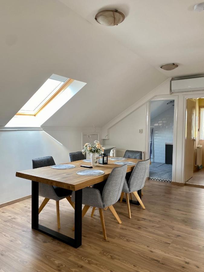 Home Sweet Apartment Xl Buk Bagian luar foto